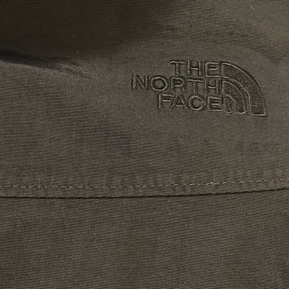 The North Face Women’s Arctic Parka - Made in Bangladesh - Picture 10 of 12